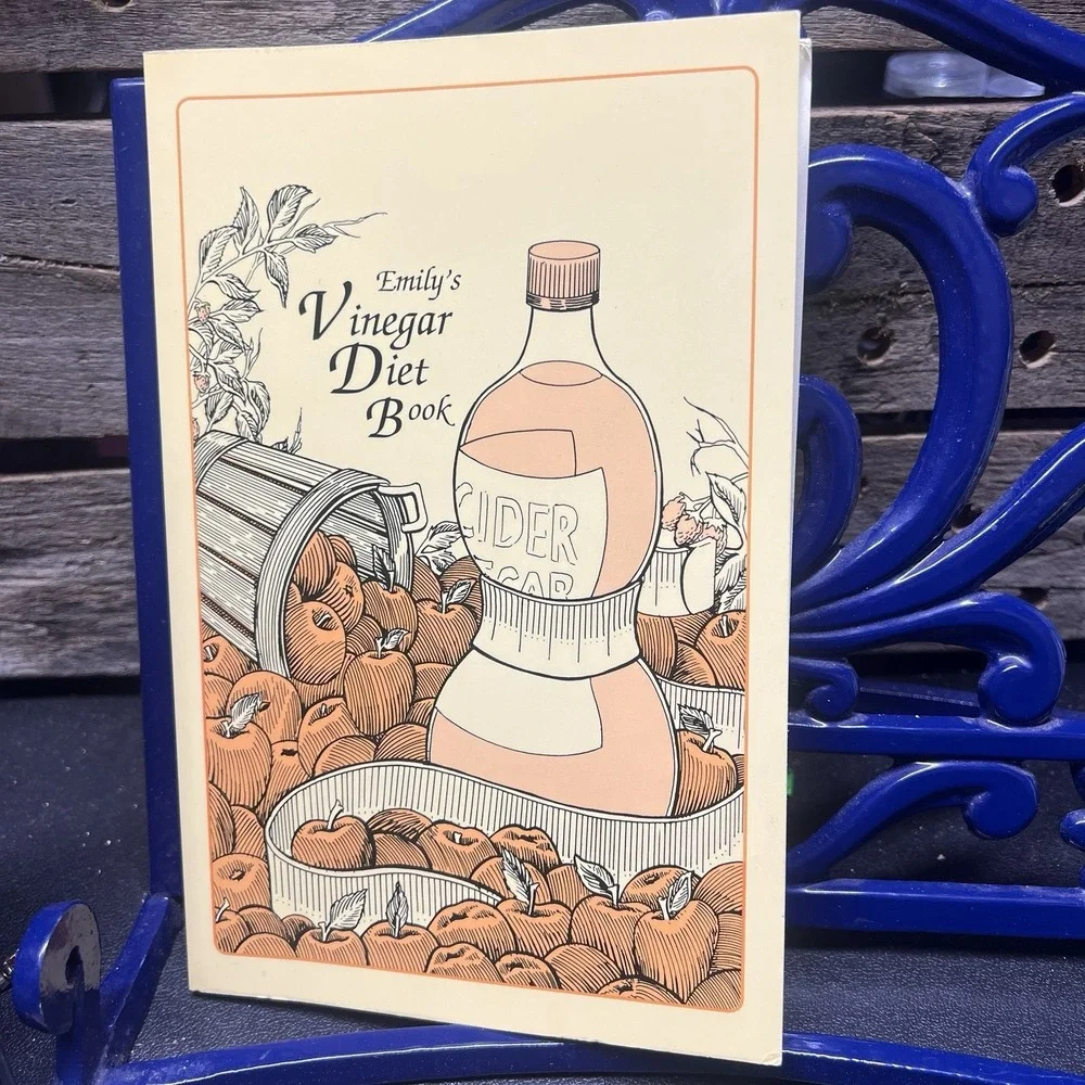 Emily's Vinegar Diet Book - Paperback By Thacker, Emily